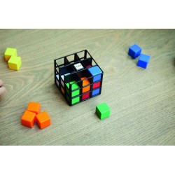 ThinkFun   Rubiks Cage