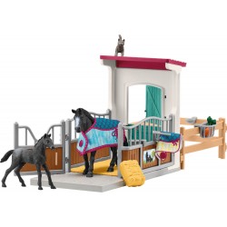 schleich® Horse Club 42611 Pferdebox mit Stute und Fohlen