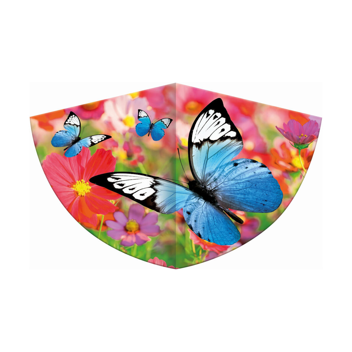 Drei blaue Schmetterlinge über fliegen leuchtend rosa-orange Blumen vor buntem, verschwommenem Hintergrund.