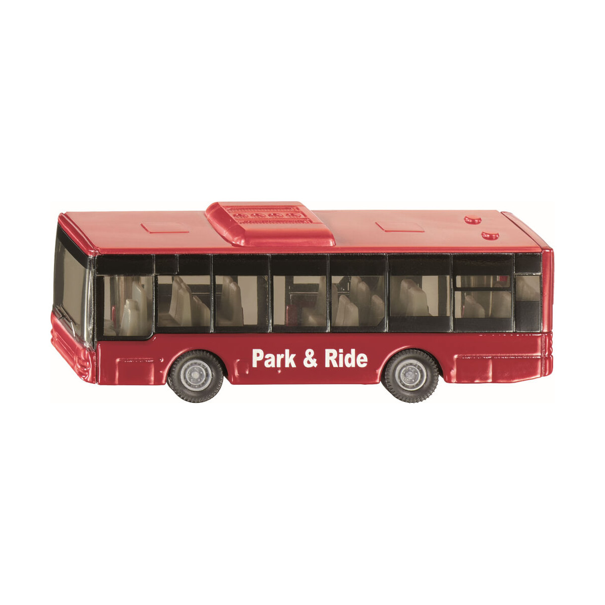 Rotes Spielzeugbusmodell mit „Park & Ride“-Aufschrift, seitlich auf weißem Hintergrund.
