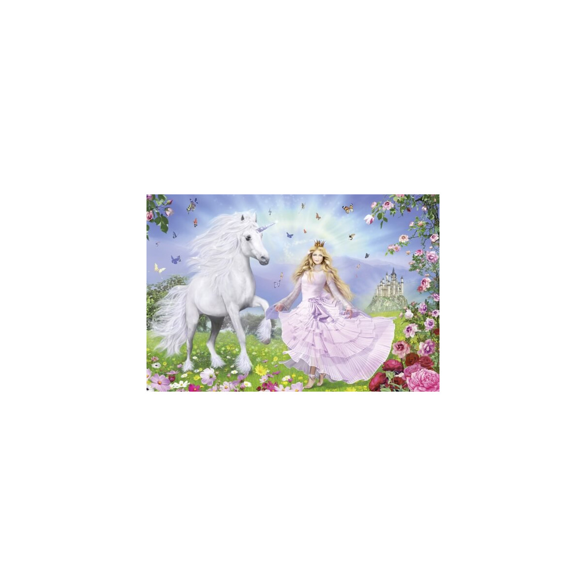 Eine Prinzessin im Lavendelkleid steht mit einem weißen Pferd auf einer Blumenwiese vor einem Schloss.