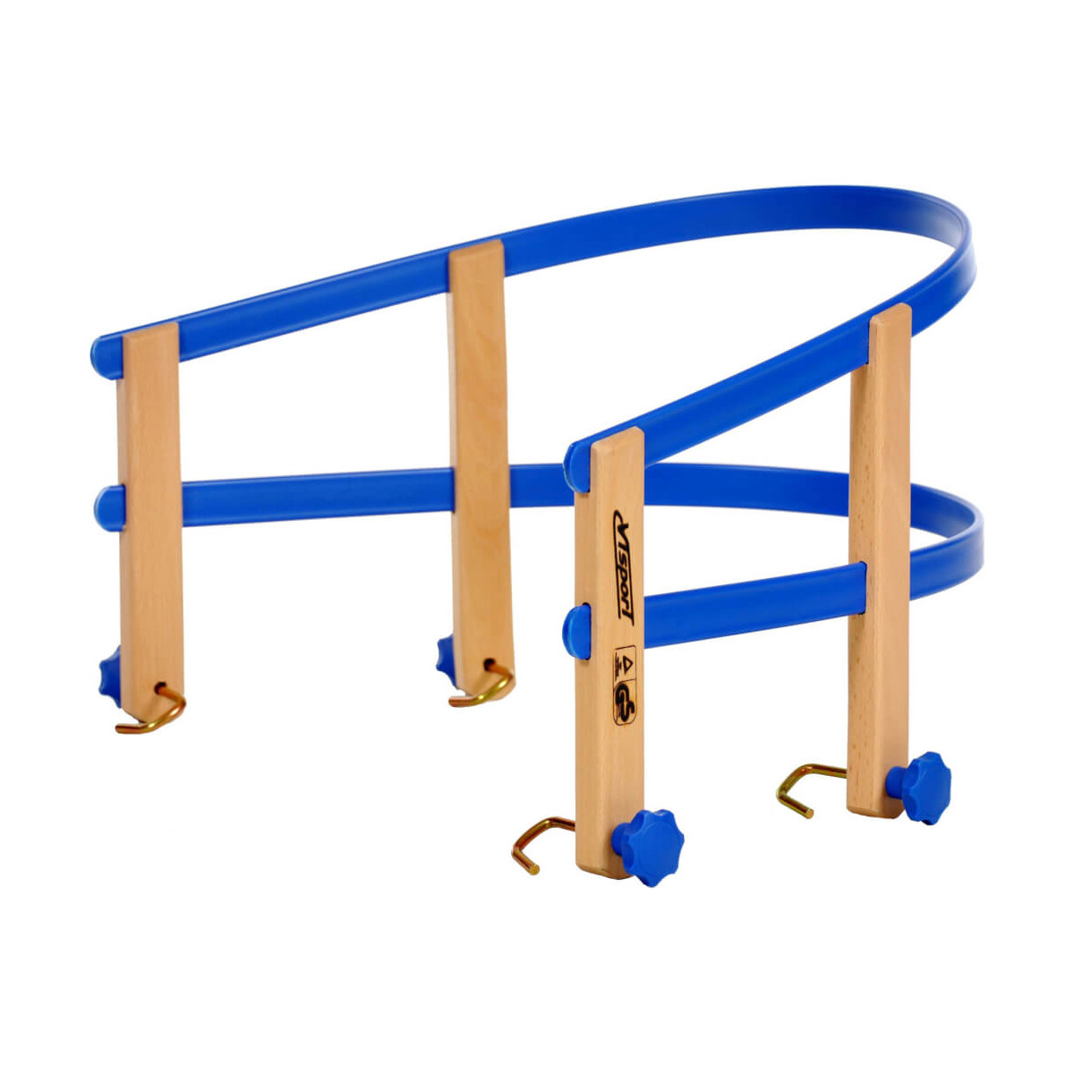 Blaue flexible Autorennbahn, gestützt von vier Holzständern mit Haken und Verstellknöpfen.