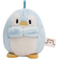 Süßes blau-weißes Plüsch-Pinguinspielzeug mit kleinen Flügeln, gelben Füßen und seitlichem Etikett.