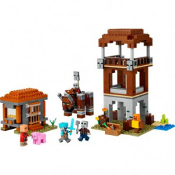 LEGO Minecraft Set mit Box, Wachturm, Haus und Minifiguren auf weißem Hintergrund.