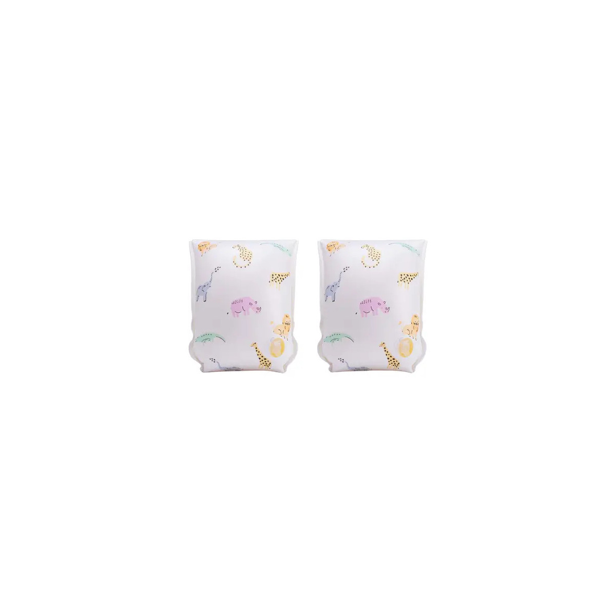 Zwei Babywindeln mit bunten Tiermotiven auf weißem Hintergrund.