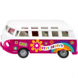 Spielzeugauto in Pink-Weiß mit Blumen verziert sowie den Aufschriften LOVE und STAY GROOVY.