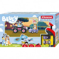 img_0:Bluey & Bingo Rennstrecken-Spielset mit Autoabbildungen und Figuren auf der Verpackung.